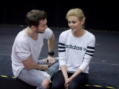 Pierwasza-milosc-Prosto-z-planu-Opozda2.jpg <br>
                     
                     