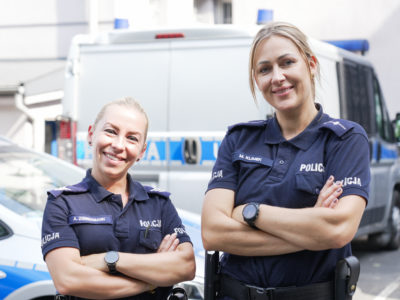 POLICJA, Agnieszka i Monika <br>
                     
                     