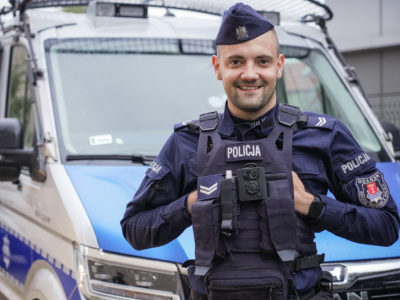 POLICJA <br>
                     
                    starszy sierżant Damian Tereszko, referent OPP KWP w Gdańsku <br>